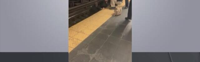Sandžaklija spasio čovjeka u Njujorku: Izvukao ga sa šina dok je nailazio voz (Video)