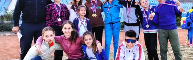 Mladi atletičari ČAAK-a doneli 13 medalja sa memorijalnog mitinga u Jagodini