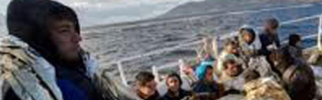 Четири мигранта  спасена из мора близу Крита