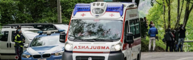 Две особе погинуле, 38 повређено у удесу трамваја у Милану