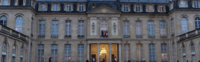 Француска „изненађена“ Трамповом критиком одлуке о ваздушном простору