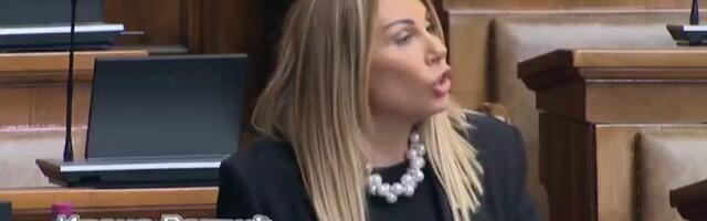 Skandal u Skupštini! Ljudi, poslušajte kako je opsovala blokaderska poslanica - ovo nije montaža, nije veštačka inteligencija...