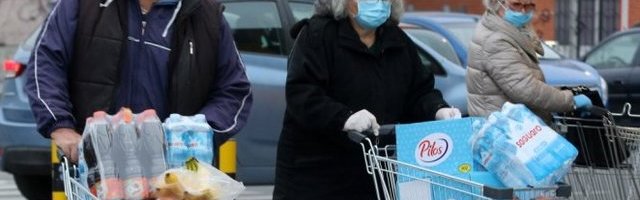 BRAŠNO I BRIJAČI TRAŽENIJI NEGO U VREME BOMBARDOVANJA! Kvasca ima, ali JEDNO POVRĆE nedostaje u radnjama