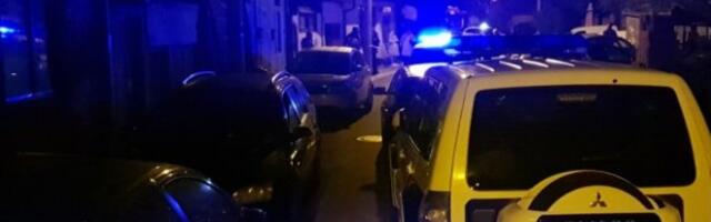 NA SNAZI AKCIJA VIHOR 2! Maskirani razbojnici macolama razbili neprobojno staklo i ukrali novac iz menjačnice na Novom Beogradu