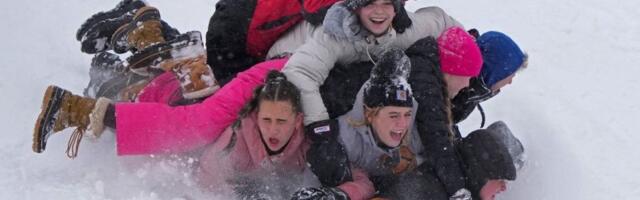 Amerika i vremensne nepogode: Prvo upozorenje na mećavu u Los Anđelesu od 1989. godine, na drugom kraju države leto