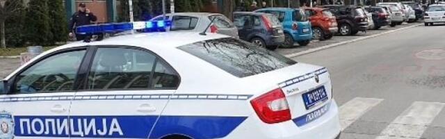 UZBUNA NA NASTAVI! Dojave o bombama u osnovnim školama Beograda, ĐACI EVAKUISANI