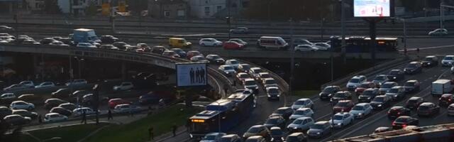 Haos u Beogradu: Vozila mile, kolone kilometarske, a još nije špic (FOTO)