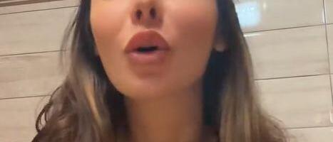 "DA VAM OBJASNI MAMA KAKO SE IZGLEDA U 37. GODINI" Seksi Sandra bila jedna od najprovokativnijih pevačica pa nestala sa scene - sad se snimila bez trunke šminke