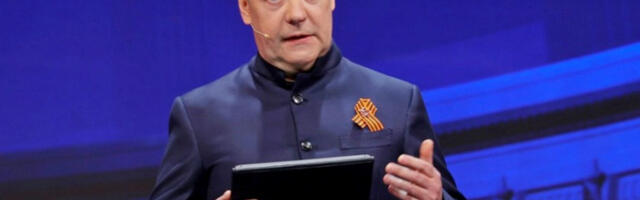 Медведев: Распад НАТО-а био би користан за целу планету