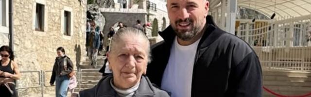 "NE MOGU, SINE, NEMAM SNAGE!" Vladimir Tomović objavom sa majkom dirnuo sve