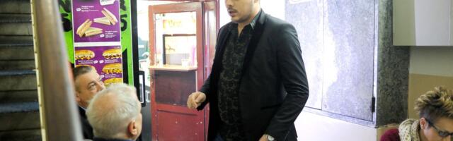 Sloba Vasić ISTERAN iz aviona zbog PIJANSTVA, pa PREBAČEN U URGENTNI: Detalji šokirali javnost!