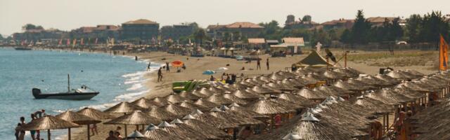 Snimak sa grčke plaže šokirao Srbe, komentari samo pljušte! Evo šta vas čeka na leto, ljudi u neverici