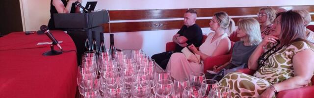 Mala škola za velike ljubitelje vina na Tehnoloskom fakultetu u Leskovcu