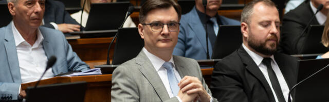 Јованов у Скупштини: „Ђики Блајндерс” би поново да се врати на власт