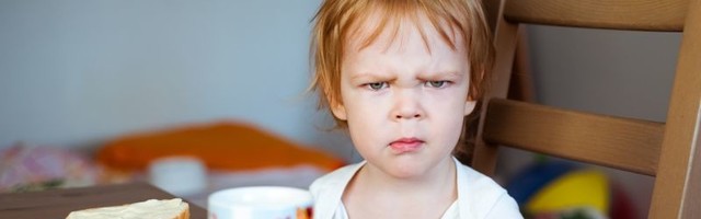 Moje dete je stalno mrzovoljno: Saveti za roditelje negativnih mališana