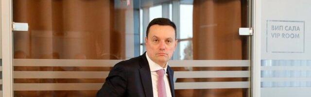 BIVŠI GENERALNI SEKRETAR ŽESTOKO OŠTETIO SRPSKI FUDBAL! Joca Procenat zapošljavao sumnjive devojke u FS Srbije!