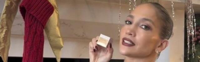 Zaboravite jelku i skupe ukrase: Džej Lo oduševila prazničnom dekoracijom od 500 dinara (VIDEO)