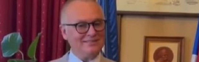 DOČEKASMO I TO Sad i Vesić progovorio kineski (VIDEO)