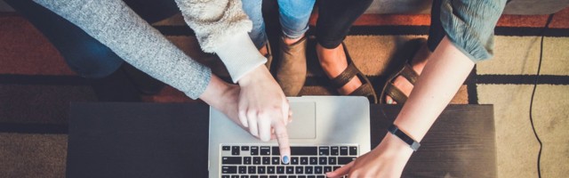 Kako Zapad oblikuje svest Srpkinja putem interneta
