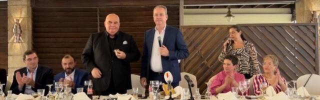 PALMA U PARALIJI: Kancelarija JS nije politička, to je sigurna kuća za sve građane Srbije koji letuju u Grčkoj!