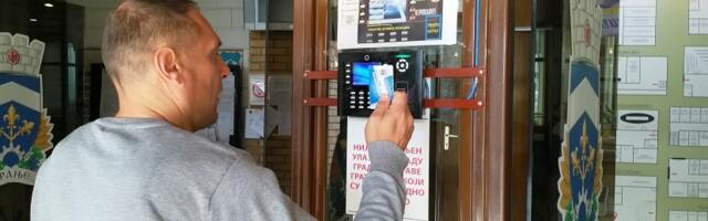 Grad od para građana plaća 56.000 evra za optički internet opštinara