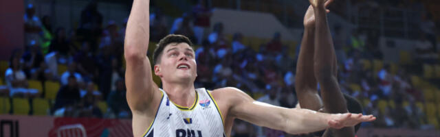 LEPOTICA O KOJOJ PRIČAJU SVI NA EVROBASKETU Zadivila sve izgledom, a reč je o Srpkinji: Ide na košarkaške mečeve samo zbog njega