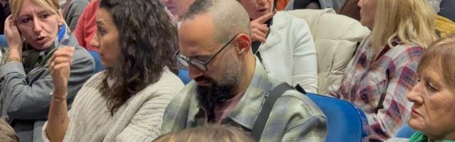 Sin pokojnog pevača Luisa stigao na koncert Josipe Lisac: Društvo mu pravi lepa supruga, znaju se još kao deca