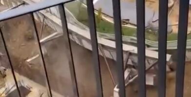 Obrušio se potporni zid i deo saobraćajnice u Kragujevcu (VIDEO)