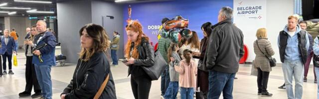 AVION IZ RIJADA SA SRPSKIM DRŽAVLJANIMA SLETEO U BEOGRAD: Država im organizovala povratak i omogućila bezbedan dolazak kući (VIDEO, FOTO)