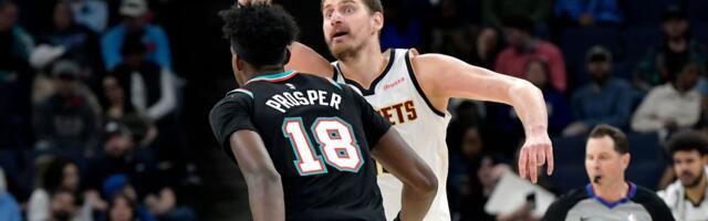 Nikola Jokić dobio transparent na ćirilici: Čuvena američka novinarka pitala šta joj to znači