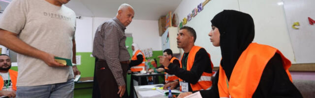 Присталице Абаса освојиле већину на изборима у палестинским општинама