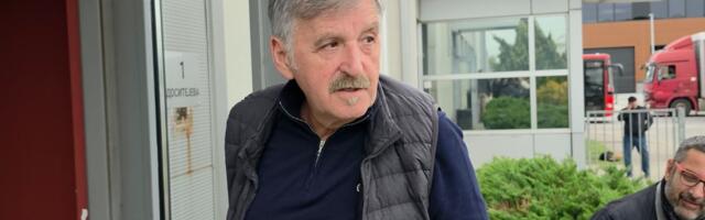 IZAZVAO SRČANE SMETNJE ŽENAMA U NAJBOLJIM GODINAMA: Bosanac se presvukao nasred studija, Viki Miljković se uhvatila za glavu! (Foto)