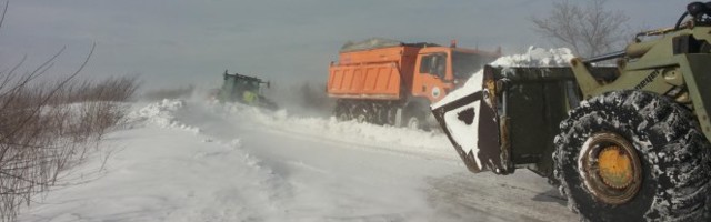 NE PANIČITE AKO OSTANETE U SMETU! Ovih 6 pravila Gorske službe morate ispoštovati!  Ako ipak ostanete na putu, POZOVITE IH NA OVAJ BROJ!