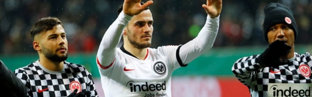 U Frankfurtu jasni: Kostić ostaje sve dok ne dobijemo cenu koju tražimo