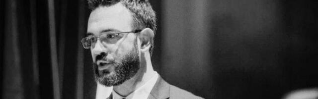 ALBANSKI POLITIČAR UMRO DOK JE ISPIJAO KAFU! 44-godišnjak izustio OVE REČI, pa ispustio dušu