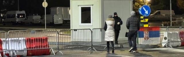 Tepić: Portirnica Ćacilenda krade struju, nakačili se na banderu