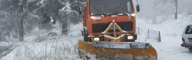 Putevi Srbije: Oprez u vožnji zbog ledenih dana i magle