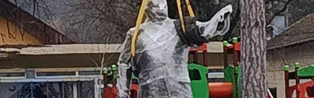 Dragan Marković Palma dobio spomenik u Jagodini