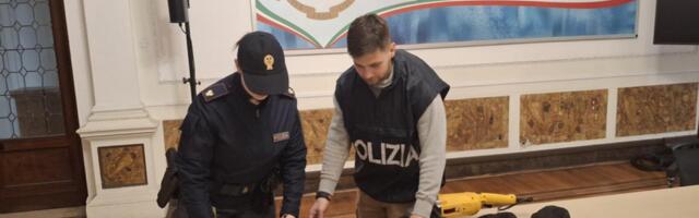 Srbi pljačkaši harali Italijom: Snabdeli se policijskom opremom, pa se "bacili u akciju", istražiteljima ovo misterija