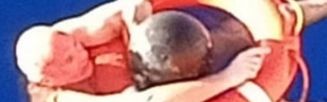 Mornar pao s broda, život mu spasila 'crna tačka' na horizontu!