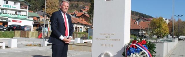Венци јунацима слободе