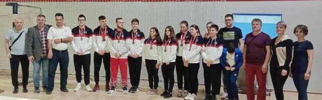 Mačevalački klub iz Leskovca državni vicešampion