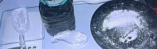 OVO JE DROGA PRONAĐENA KOD DILERA UHAPŠENOG U STAROJ PAZOVI! MUP objavio slike! (FOTO)