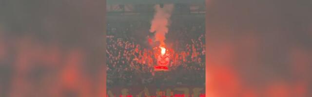 Delije zapalile baklju i napravile šou na tribini!