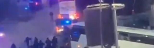 ULIČNI RAT u Novom Pazaru: Sukobile se delije i navijači Torcide (VIDEO)