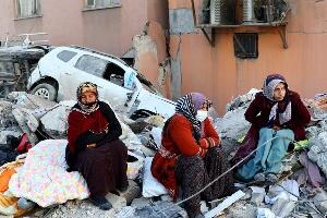 Више од 38.000 погинулих у земљотресу, осми дан се трага за преживелима
