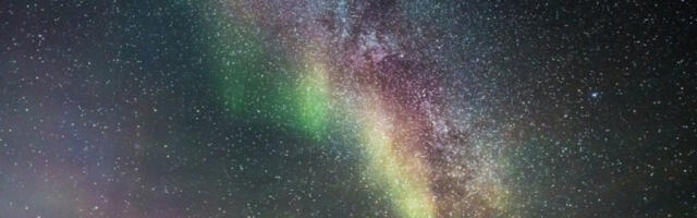 VELIČANSTVENI PRIZORI! Polarna svetlost iznad Srbije! JEDINSTVEN FENOMEN! (FOTO)