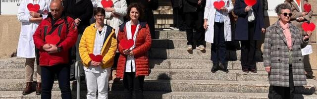 Većina zaposlenih u Institutu za javno zdravlje Kragujevac u štrajku upozorenja