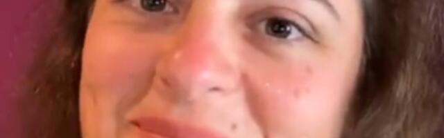 Obukla providnu majicu, pa se latila mikrofona posle dve decenije: Ćerka Bogoljuba Karića digla sve na noge!