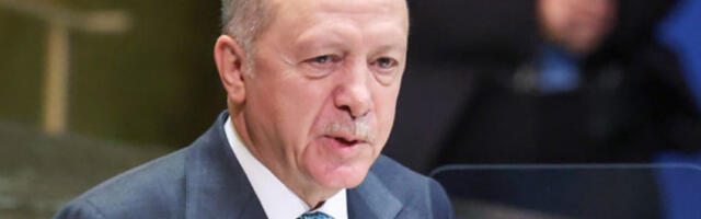 Ердоган: Турска једина може директно да разговара и са Путином и са Зеленским